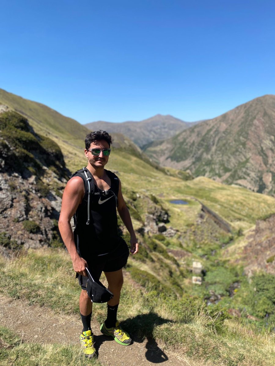 Albert_Areny's tweet photo. L’estiu per a mi significa feina, però també significa més temps per fer tot el que ens agrada #graduat #mountain #tradition https://t.co/pOETERAC4C