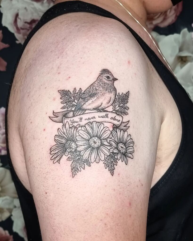 Galliane's tweet photo. Une alouette et ses marguerites pour @pandovstrochnis 🌼🐦🌼
.
Merci de m'avoir choisi pour réaliser ton premier tatouage et cet après-midi formidable en ta compagnie. ❤️
.
#ink #inked #tatouage #tattoo #skylarktattoo #daisytattoo #floraltattoo #flowert… https://t.co/MfSBbRQpX2 https://t.co/0X6HO6B9Dw