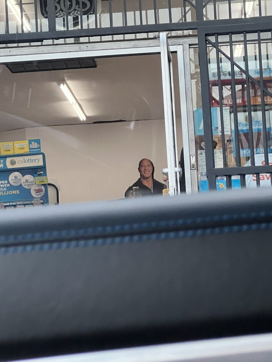Cupa_Joe_'s tweet photo. Turned my head for two seconds, scared the absolute fuck out of me. https://t.co/qluhPf5kbU