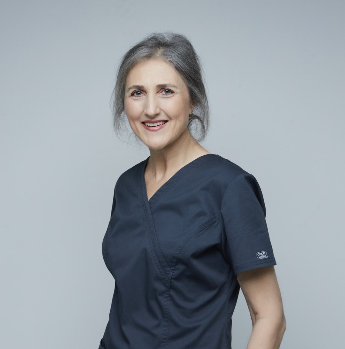 tiztuz's tweet photo. Hoy felicitamos a nuestra Directora Médica, la Dra. Henar Muñoz Almarza. Zorionak Henar, que disfrutes de un estupendo día!#clinicadentaltiztuz #saludoralsaludintegral #equipo https://t.co/vTlvqXFUOR