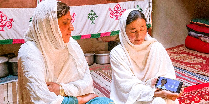 akdn's tweet photo. Congratulations to @AKUGlobal’s Hayat app team who won the top prize in #Maternal and Neonatal #Health for demonstrating improvements in reproductive, maternal, newborn and #childhealth care services at the international Commonwealth Digital Health Awards. https://t.co/ifNBpbvsfz https://t.co/22gbhRg1hk
