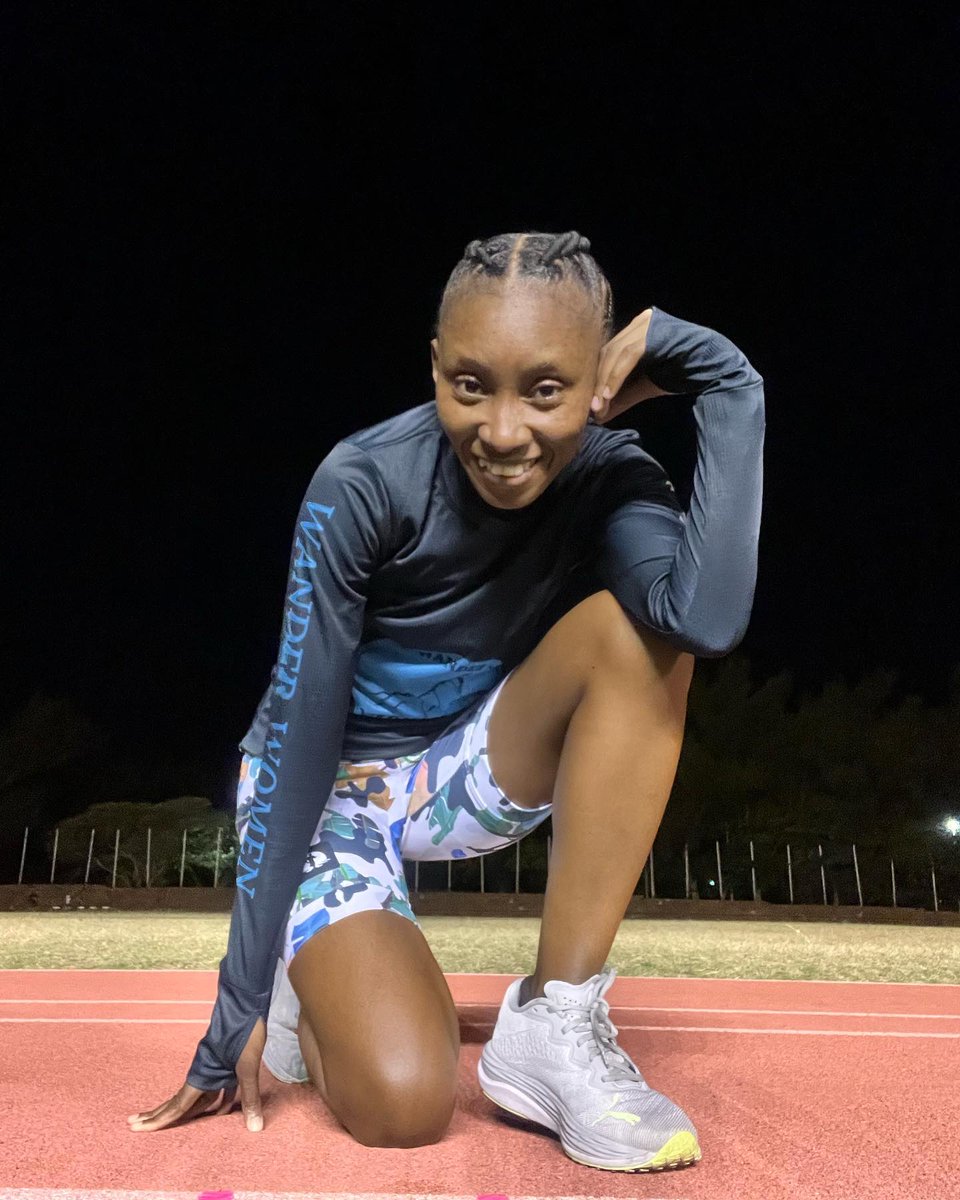 BMX29's tweet photo. “It’s not the distance you must conquer
in running…
It’s yourself.”
Today’s training: 400m x 12 100m recov
Beku rough! 😆
#runformentalhealth #runandchange #inspire #iampossible #womenwhorun #challengeyourself #runfearless #261fearless #runinspiration #funkypantssa https://t.co/EPcY8eXrFD