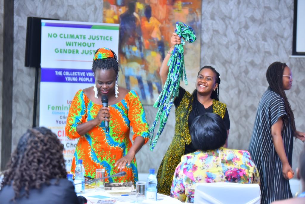 OxfaminUganda's tweet photo. Climate change is affecting many countries leading to loss of lives, property, and livelihoods. We are pleased to host the HECA regional convening on gender and climate justice aimed at creating a space for young feminists to demand for climate action.
#YoungFeministVoices #COP27 https://t.co/TIEijGKwFc