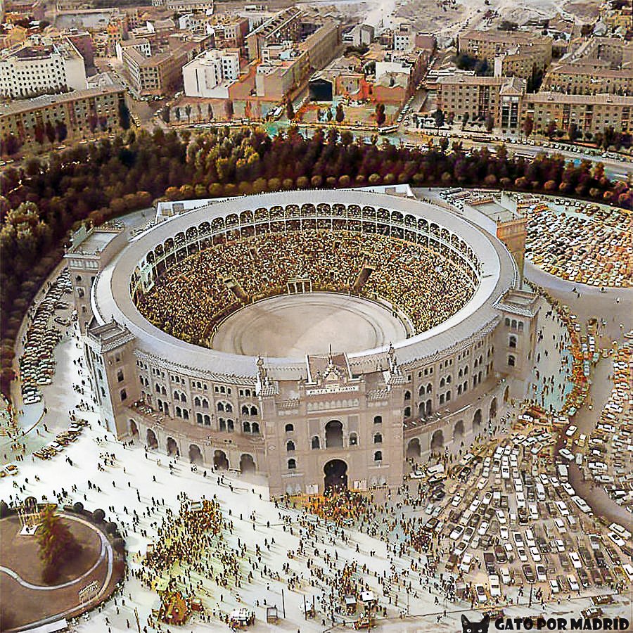 gatopormadrid's tweet photo. La Plaza de Toros de las Ventas en la década de 1950. Fotografía coloreada. https://t.co/SEGMsrPINw