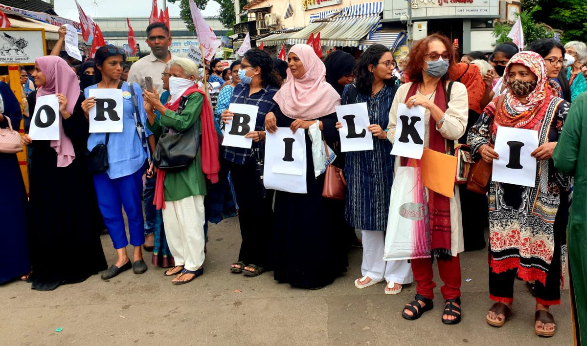 BebaakCollectiv's tweet photo. Mumbai Protest 
#JusticeForBilkisBano @CMOMaharashtra https://t.co/UFLI0rUIC4