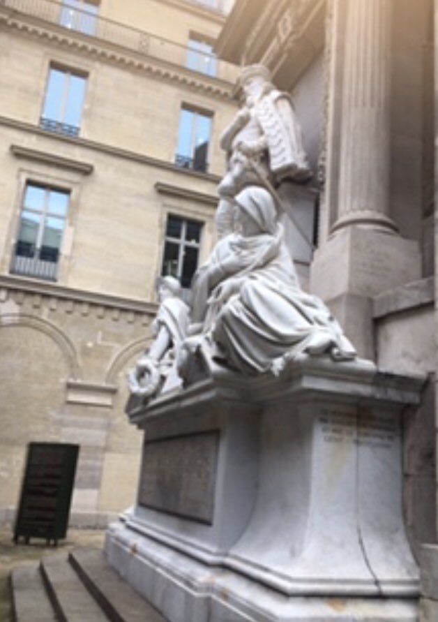 24 août 1572 St Barthélémy Il y a 450 ans commençait le massacre de milliers de protestants à Paris.En leur mémoire,un jardin sera inauguré le 16 sept par la maire de Paris <a href="/Anne_Hidalgo/">Anne Hidalgo</a> Une exposition conçue par la SHPFsera proposée dans le beffroi du QJ <a href="/lau_patrice/">Laurence Patrice</a> <a href="/ArielWeilT/">Ariel Weil</a>