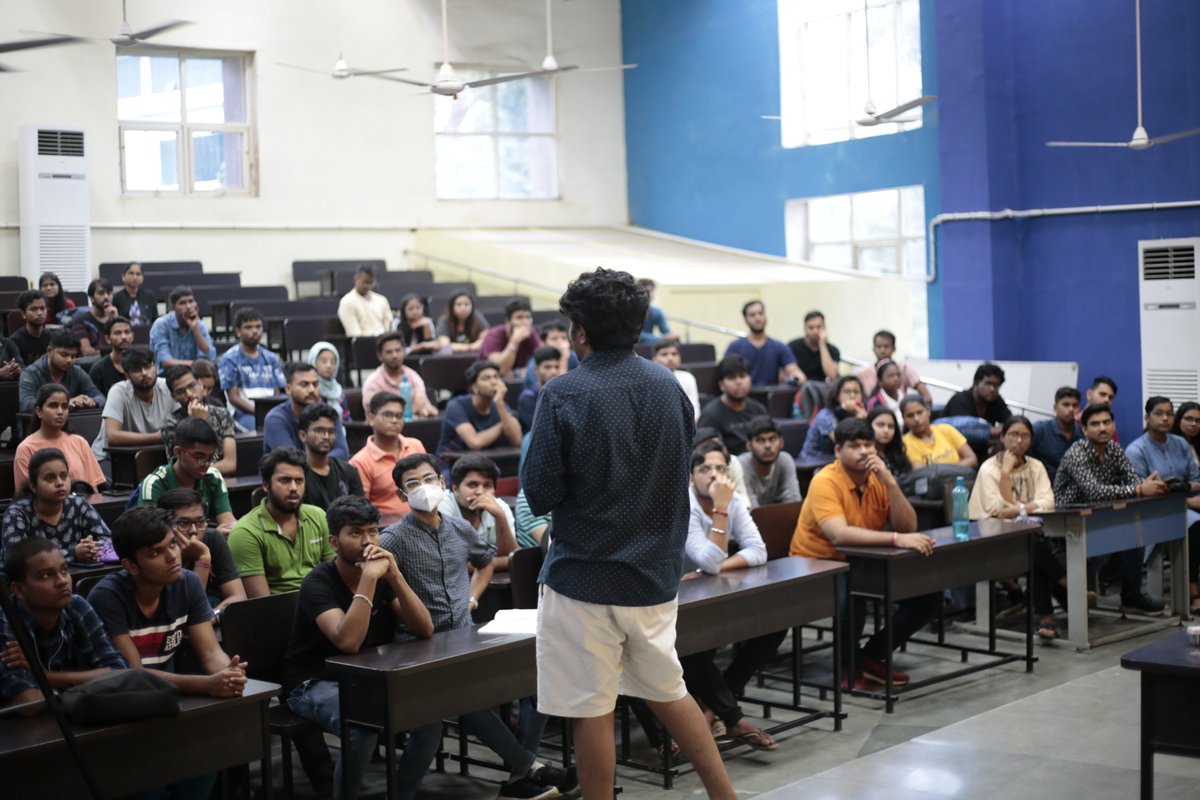 dscnitrourkela's tweet photo. GDSC NIT Rourkela takes immense pleasure for being able to conduct its first successful offline event on Off-Campus Internships and Placements after a long halt of two years due to the pandemic inviting a footfall of 200+ people.

@GoogleDevsIN @googlestudents @nitrourkela https://t.co/6jDkQJEeUR