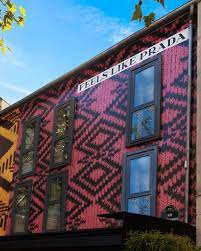 sunspeker's tweet photo. One year ago @Prada brought Its fall #patterns to the city life covering buildings #facades with special textures to amplify the message of its fall 2021 worldwide campaigns.
What if they had been covered with #SolarPanels with our #SolarWrap?
https://t.co/RLdqfj1p7c
#SASbuilding https://t.co/N63r7sRyMW