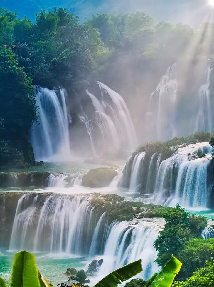 JingFeng22's tweet photo. #DatingChongzuo #DetianWaterfall #China #waterfallchallenge #nature #photography #fotografia credit: @ChinaChongzuo https://t.co/CPk3CBP0vg