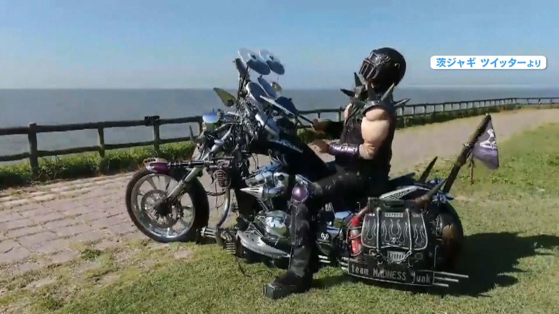ツーリング イベント やわらかく ジャギ コスプレ ヘルメット 単車 