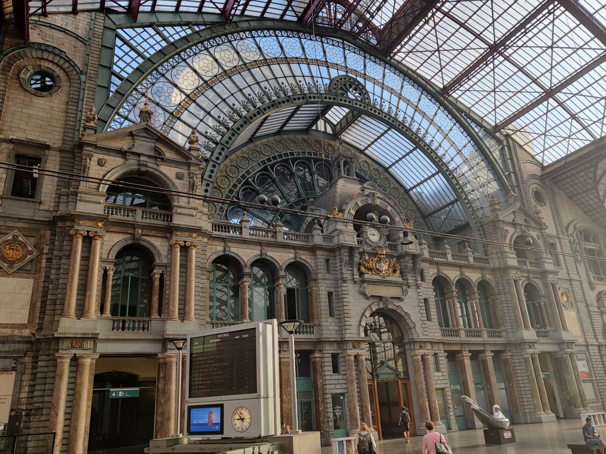 pantonline's tweet photo. #Holidays are over and it's back to the #business (of #science). First up is #CaptureDays 2022 edition organized by @CaptuREsources
Two days of updates on #CO2 #water & #plastics by @VITObelgium @ugent @UAntwerpen @VUBrussel https://t.co/zguakph7TE