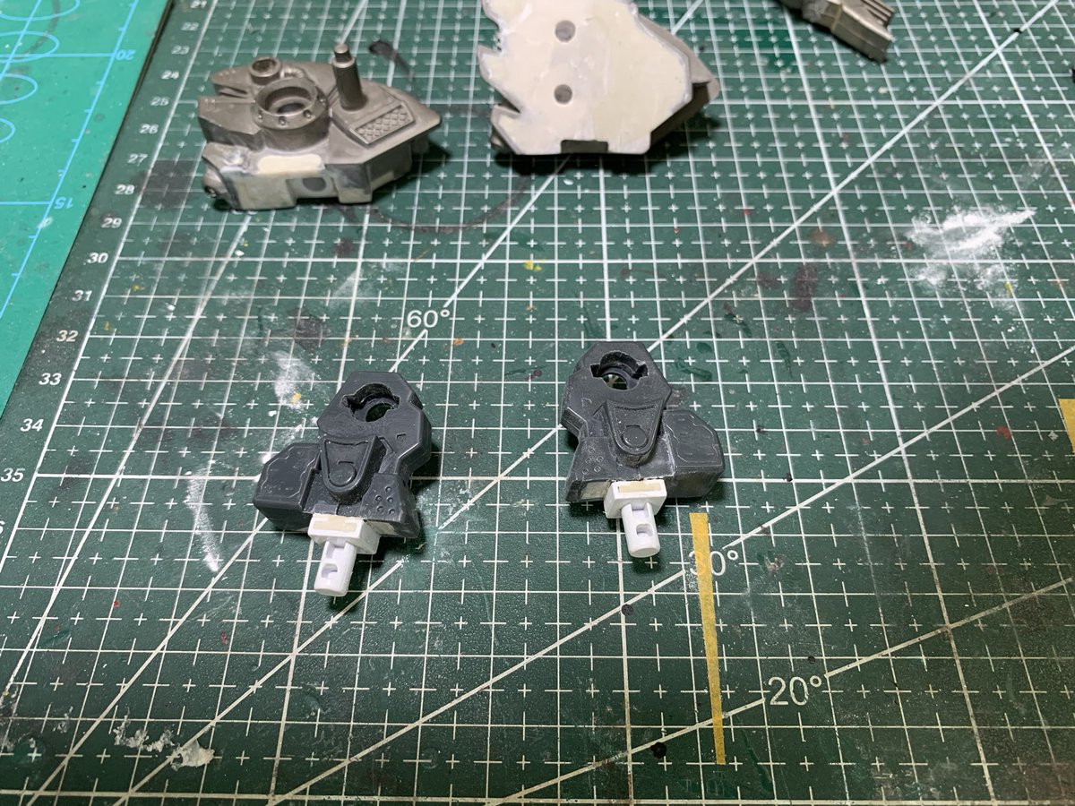 Wuang18's tweet photo. Trying to make my own HMM Energy Liger. Body from HMM shield Liger #zoids #zoid #zoidsgeneration #zoidshmm #commissionsopen #painting #paint #ligerzero #zoidschaoticcentury #zoidsnewcentury #zoidscustom #custom #gkmodel #shieldliger #HMMShieldLiger #energyliger https://t.co/0bMLs5ZPdX