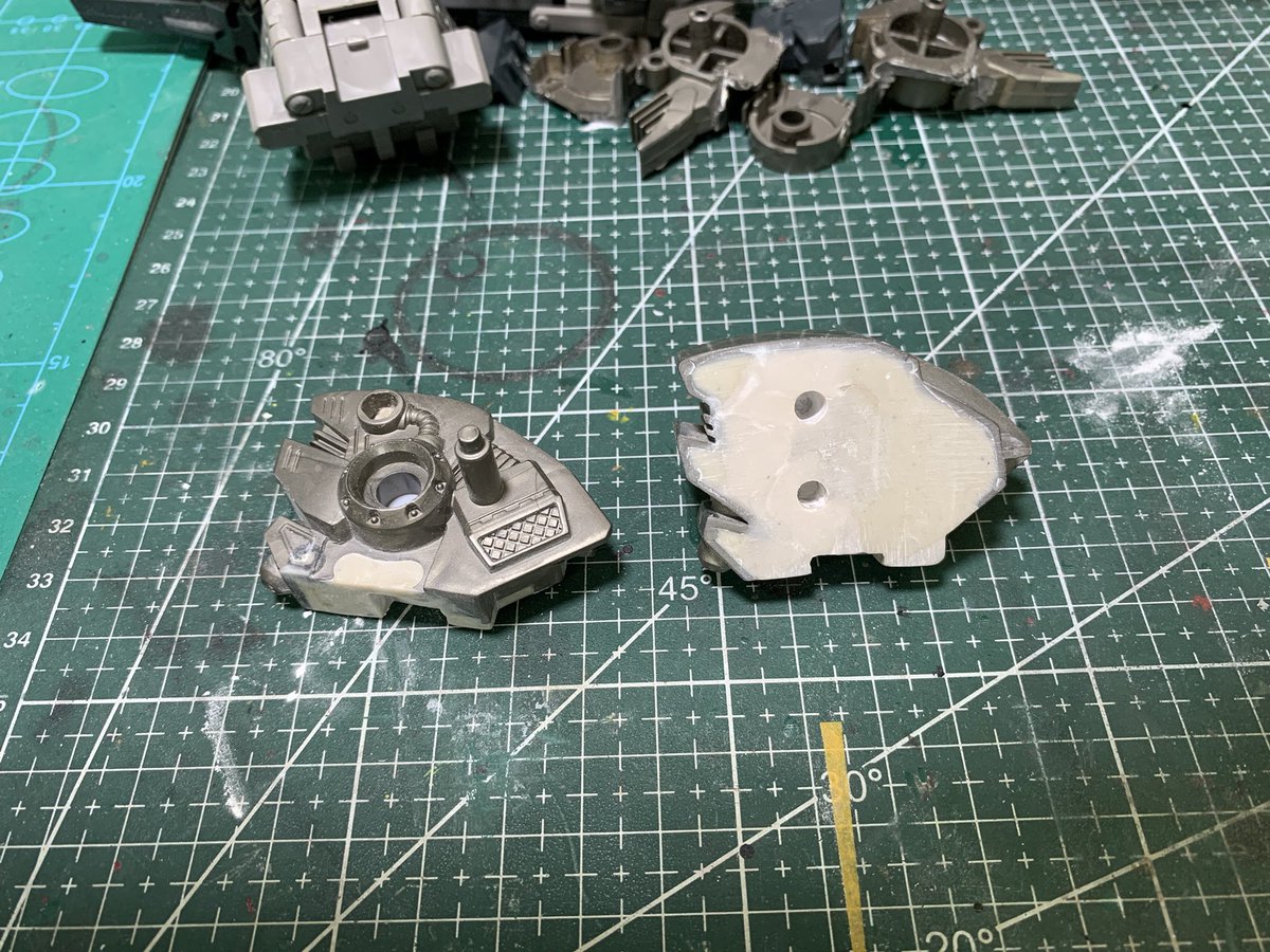 Wuang18's tweet photo. Trying to make my own HMM Energy Liger. Body from HMM shield Liger #zoids #zoid #zoidsgeneration #zoidshmm #commissionsopen #painting #paint #ligerzero #zoidschaoticcentury #zoidsnewcentury #zoidscustom #custom #gkmodel #shieldliger #HMMShieldLiger #energyliger https://t.co/0bMLs5ZPdX