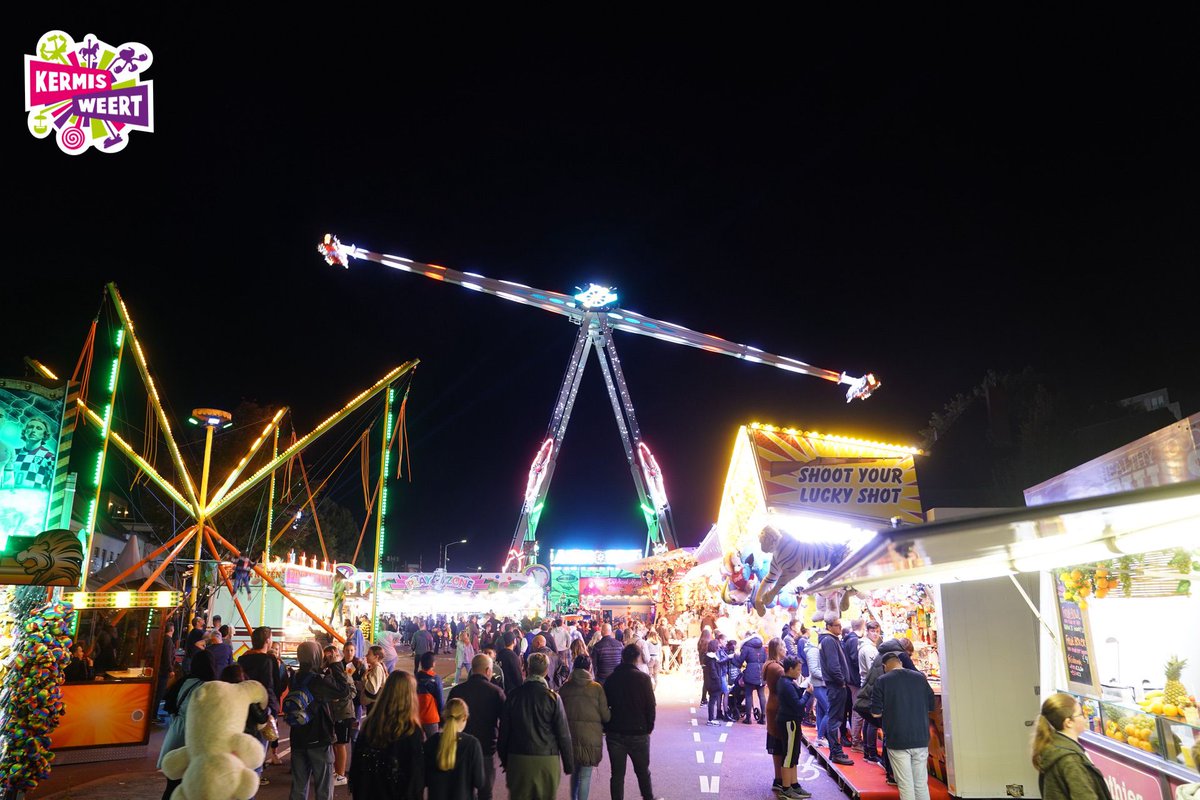 kermisweert's tweet photo. #Kermis #Weert is terug als vanouds | Lees meer via: https://t.co/PVfYvVjryJ - #WeertKermis #KermisWeert https://t.co/WMksDkSbp4