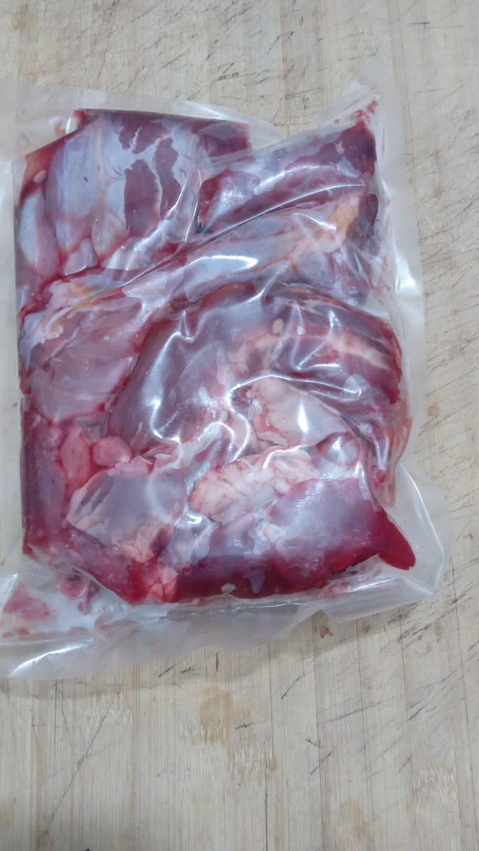 AhmedNasheed001's tweet photo. Fresh chicken nd beef from Colombo. 1 or max 2 days after slaughter. Unlike the hard frozen chicken, these taste good nd fresh. Just try this Friday. Free delivery within H Male' P1 &amp; P2. https://t.co/RCuyaCX1VU