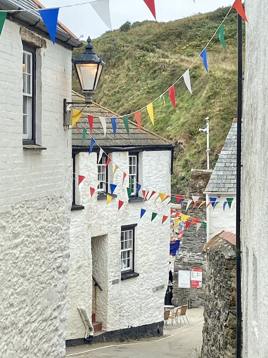 gracust's tweet photo. The beautiful unspoilt Cornish village of Gorran Haven, nestling in a secluded cove surrounded by fishermen's cottages @StormHour @ThePhotoHour @beauty_cornwall @ILoveCornwallUK @coastalliving #gorranhaven #cornwall 
https://t.co/AP2Rs1DZCP https://t.co/RFfoYTSdAa