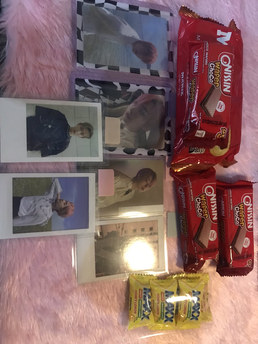 shaquiellemissu's tweet photo. 💌: @rianhauls 

hi! received the sunoo set na ue ue super daming freebies, i believe worth it yung mine payo ko dito 😔 thank you for letting me adopt your sunoo pcs po, not so smooth transaction but atleast nakauwi sa akin diba HAUAHSUAHUSHAHAHA. Till next trans!
#thxrian https://t.co/qe8xELL51o
