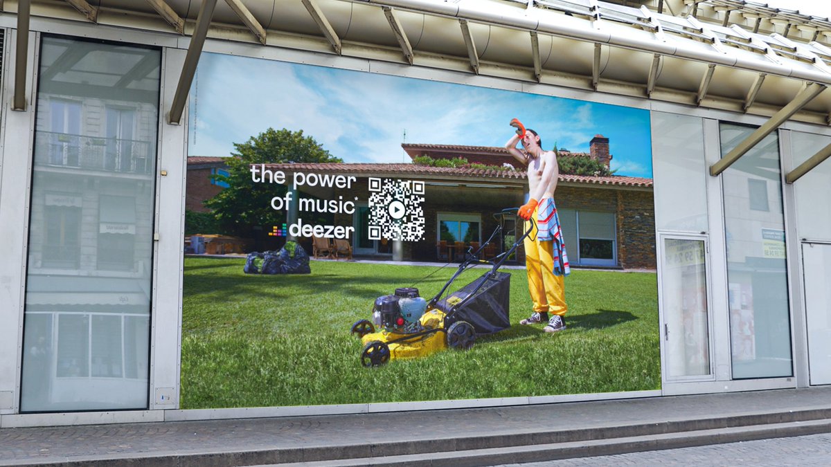 BUZZMAN_TIME's tweet photo. Écoutez notre nouvelle campagne d'affichage @DeezerFR.
#ThePowerOfMusic https://t.co/CdQOtFK7kj