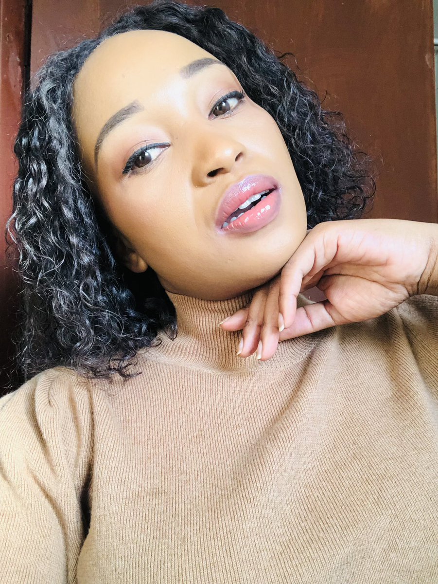 nonitheotiginal's tweet photo. WCW https://t.co/3WhXteKU5e