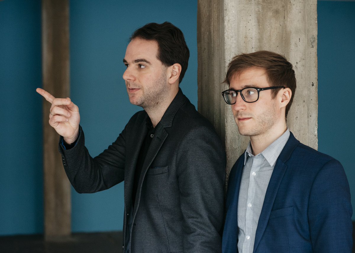 In der neuen Folge gibt es endlich wieder eine Podcast-Kollaboration👏 Wir sprechen mit Daniel &amp; Sean von <a href="/musikgespraech/">Musikgespräch</a> u.a. darüber, ob Musikwissenschaftler*innen Noten lesen können müssen und woher eigentlich Musikvorlieben kommen. Hört vorbei! bit.ly/3wpCYsp