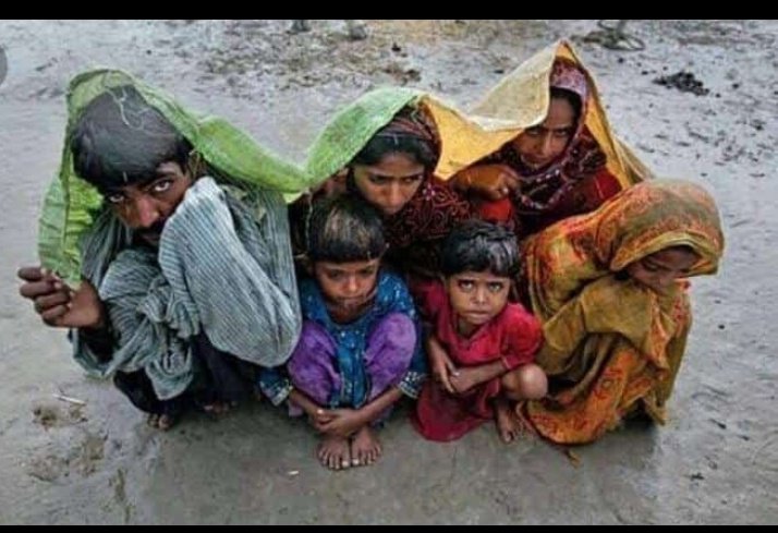 Faraz_ahmaad's tweet photo. ایٹمی ملک کے ۔۔ لاوارث لوگ!!
#PakistanFloods
#SindhDisasterReliefCampaign https://t.co/COMyqRs6nL
