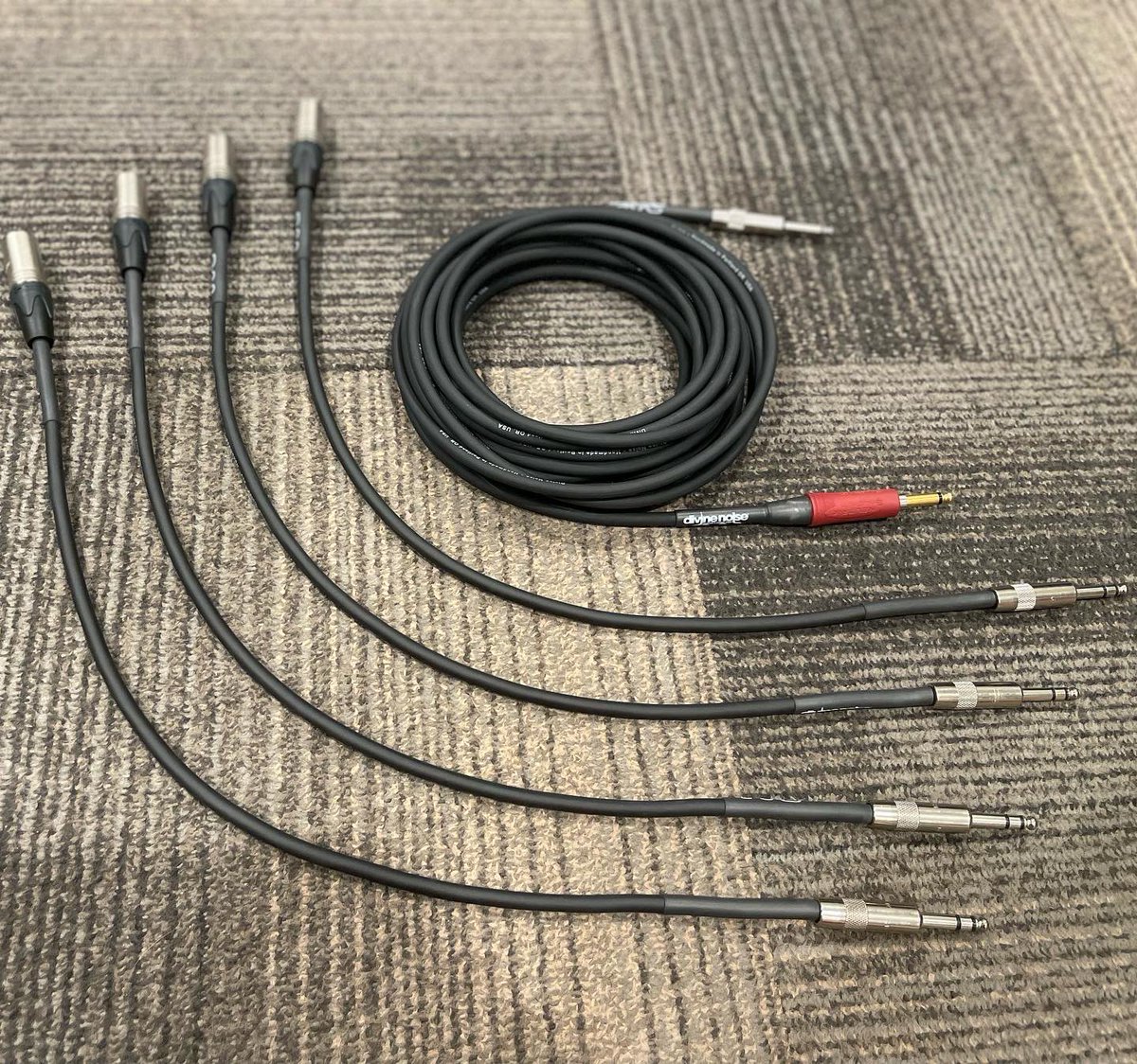 divinenoise's tweet photo. These cables went out to John Taylor of @duranduran a couple of weeks ago! 

#guitarcable #knowyourtone  #gearporn #geartallk #guitarsdaily #guitartech #madeinportland #madeinoregon #johntaylorduranduran #johntaylor #duranduran https://t.co/so1BSbBCng