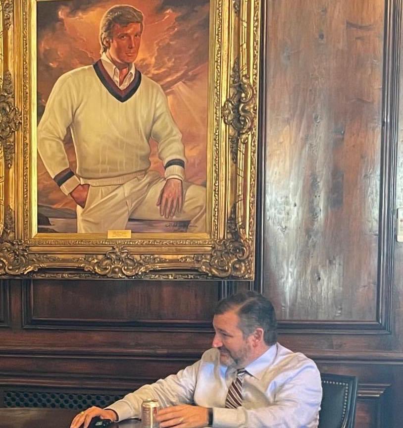 ChrisJustice01's tweet photo. @RepSwalwell 🇷🇺 #TedCruz #SadPuppet https://t.co/jAFiNbyd5R