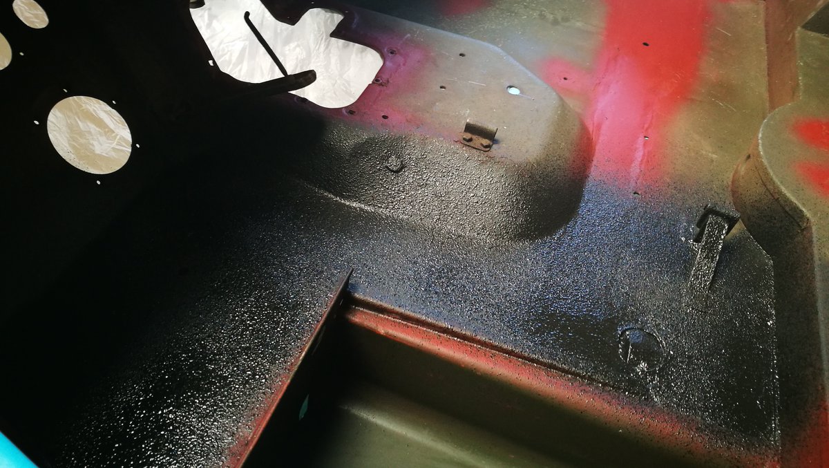 LEMA_Garage's tweet photo. Weiter geht's!
Die Struktur im Innenraum muss wieder hergestellt werden. 😁

#jeep #hotchkiss #restauration #oldtimer #kfz #kfzwerkstatt #karosserie #karosseriebau #engelskirchen #lemagarage https://t.co/qOZZHSdgTF