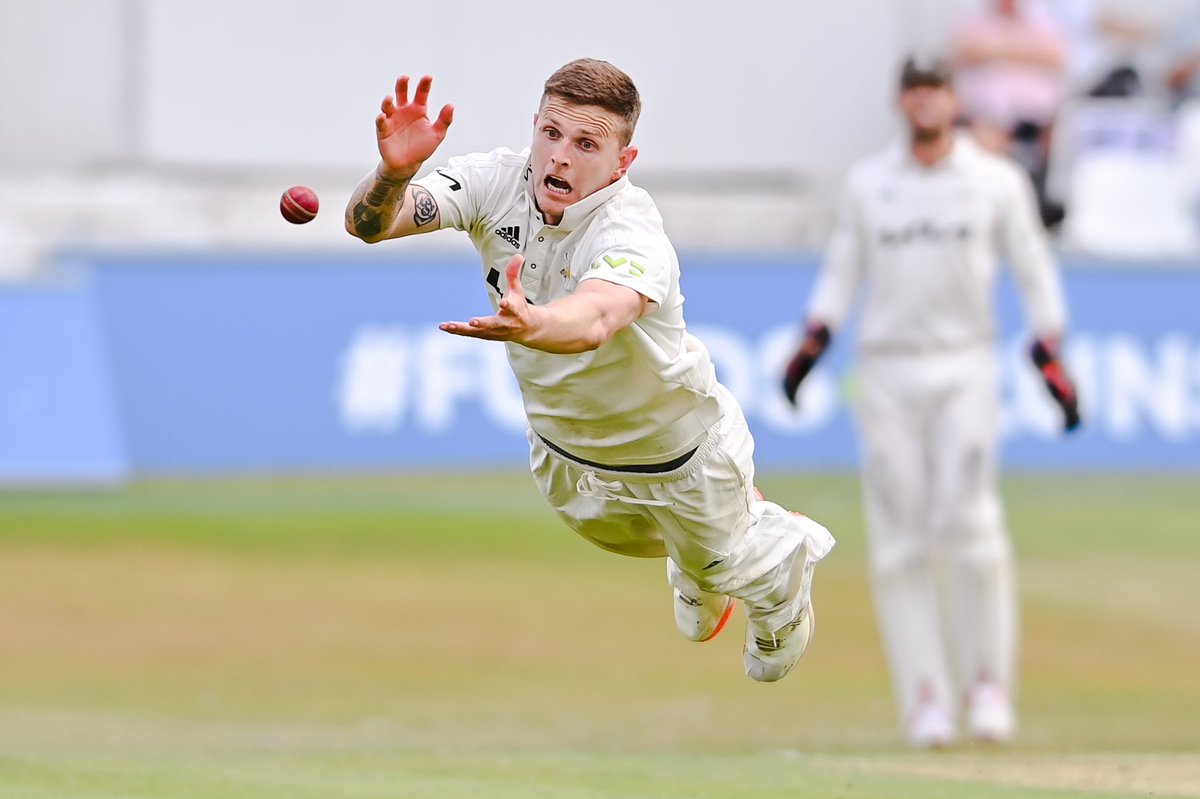 SportSJA's tweet photo. 📸 You’ve got to be alert to catch that perfect shot! Two great images here from @WPalmer_Photo for SWpix…

🏏 Surrey’s Conor McKerr dives for a catch in the County C’ship match vs Yorkshire; 🏉 Toulouse’s Joe Bretherton celebrates a try vs Wakefield 

#YoungSportsPhotographers https://t.co/joIiXnciVT