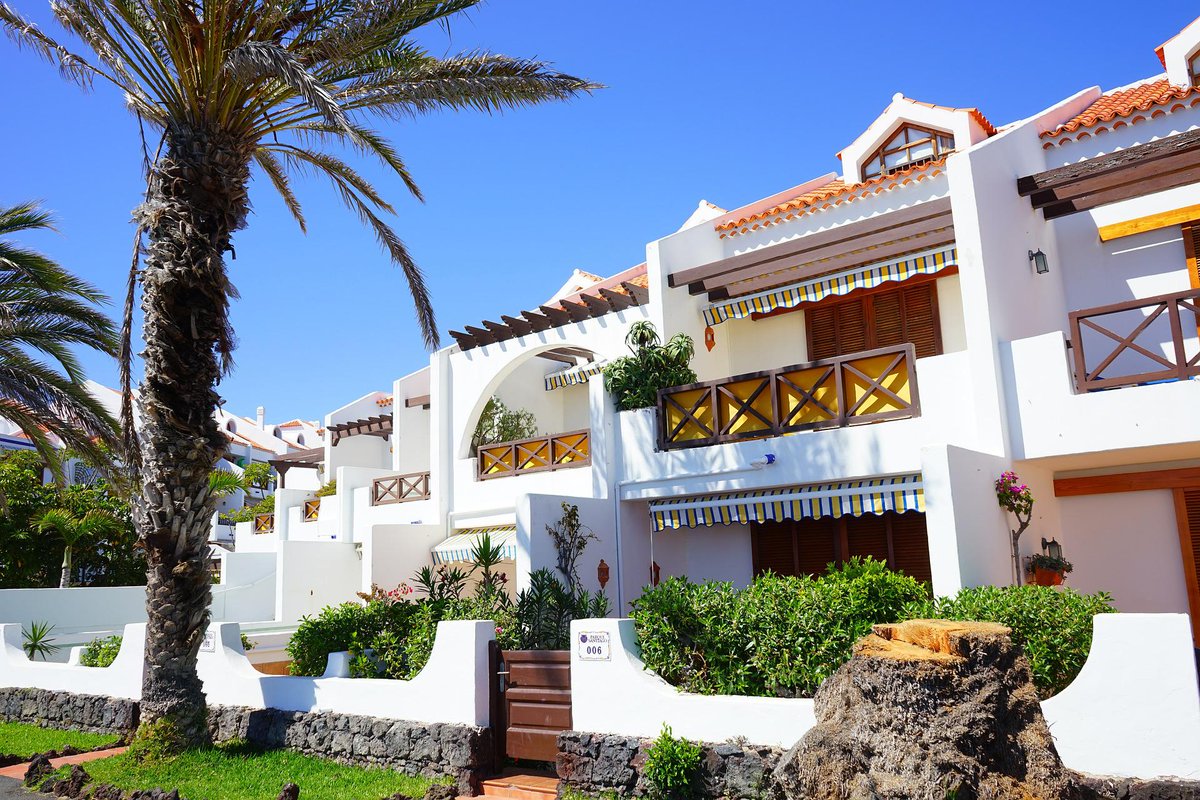 watiofy's tweet photo. ¿Tienes una segunda vivienda? Entonces te interesa esta Guía, en ella encontrarás las claves para ahorrar en tus facturas energéticas de tu segunda residencia. 
¡Tus facturas energéticas siempre optimizadas! 
https://t.co/lB9FTREHnR https://t.co/HC0vU8rBQu
