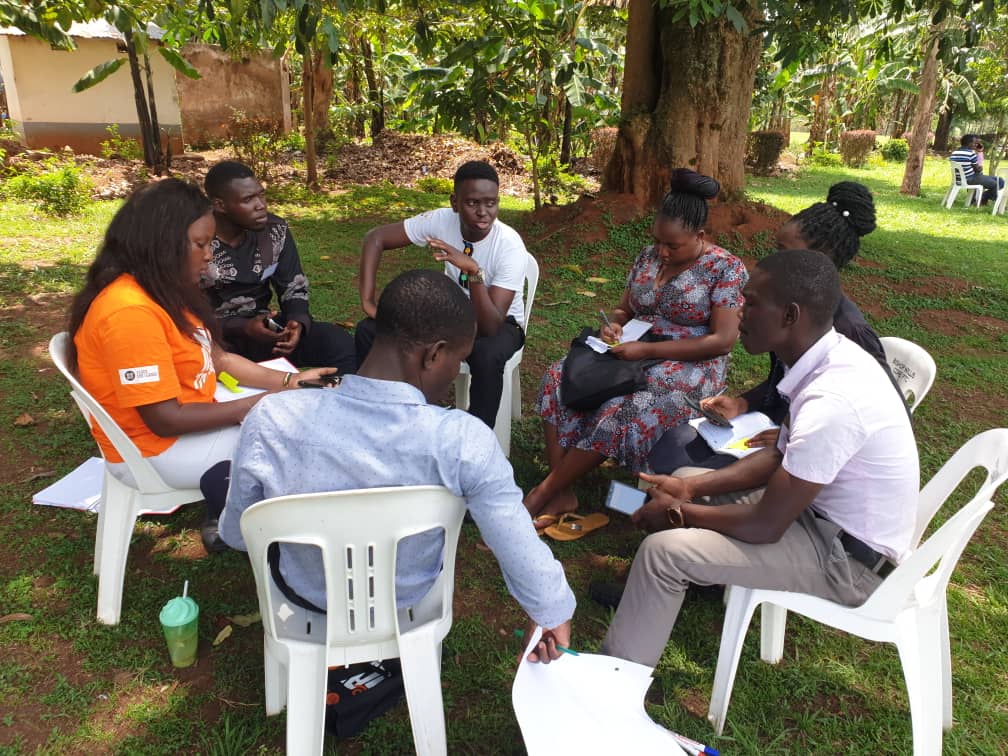FortunateAlinda's tweet photo. It's Day10 of  Cohort5 training @TEACH4UG. Today the teacher- leaders are being guided through various techniques of opening and closing a lesson effectively to ensure that students understand the lesson. Alot of wisdom being shared. Kudos to @TEACH4UG @TeachForAll @Kassaga4UG https://t.co/pf4iBKwoRk