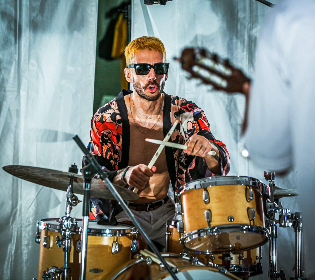 QuintanaRaphael's tweet photo. As long as my heart has rhythm I will play the drums.

Enquanto meu coração tiver ritmo eu vou tocar bateria.
Thank you @summer_sonic
@meinlcymbals @vicfirth

#summersonic
#Drummer
#meinlcymbals
#vickfirthdrumsticks https://t.co/kMpdC37S6b