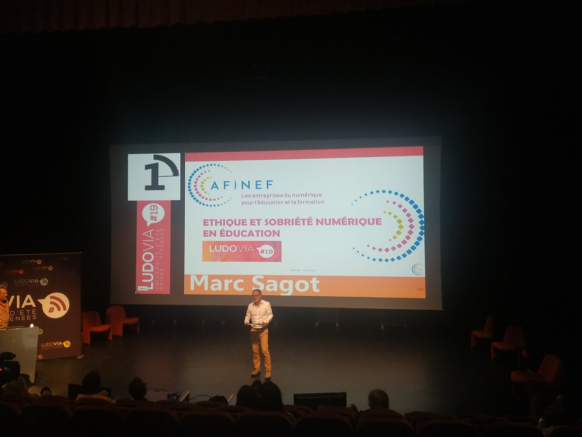 Le Stéphane tweet media