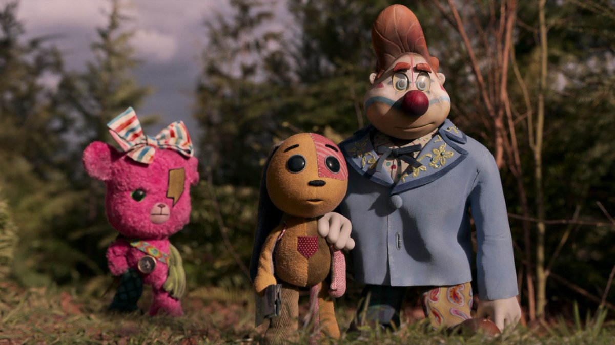 DoblatgeCatala's tweet photo. Ja disponible 'Lost Ollie', el quart doblatge al català de @NetflixES! És una minisèrie de 4 capítols sobre un conill de peluix a la recerca del seu millor amic, un nen que l'estima amb bogeria. Feu-ne difusió i seguiu @DoblatgeCatala per conèixer totes les novetats! https://t.co/cpJGHAcu1S