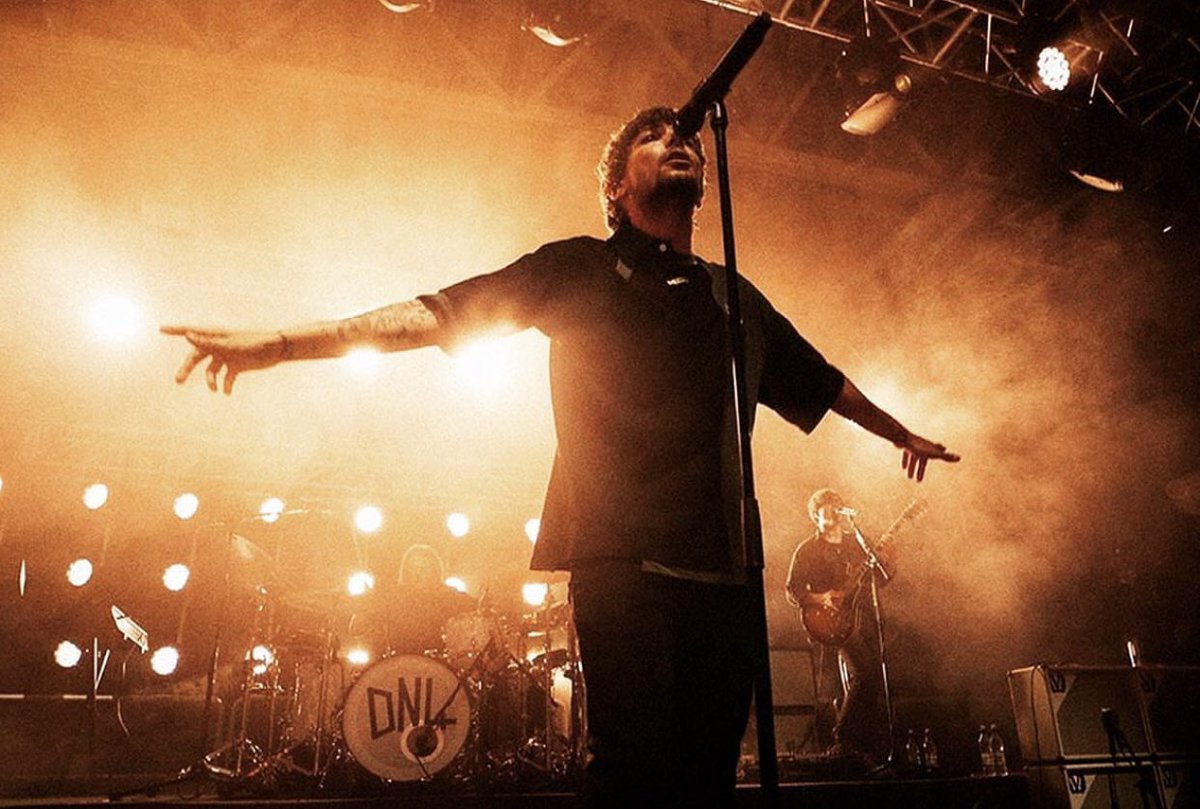 📸| Charlie posted this picture on Instagram! He will be accompanying Louis for his next run of festivals and shows, starting by the Away From Home Festival in Malaga this Saturday!