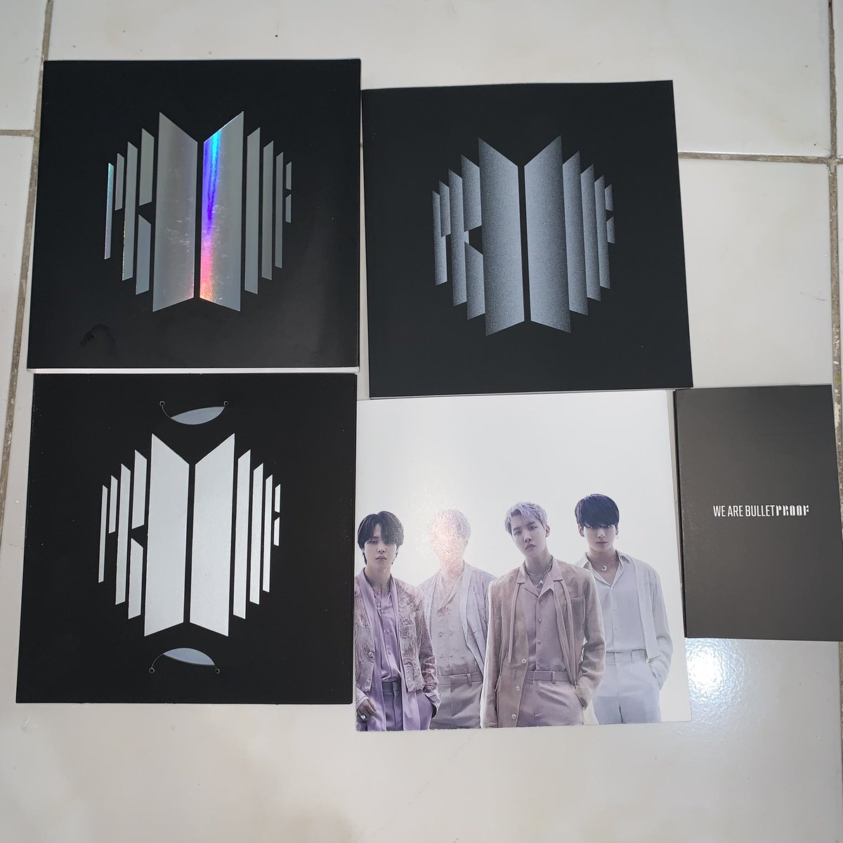 patchicake's tweet photo. wts lfb ph

BTS proof compact album (unsealed)

Inclusions:
Outbox
Photobook
CD plate and 3 CDs
Mini poster
Discography guide

MOP: Gcash/ Bank transfer

SHOPEE CHECKOUT AVAILABLE https://t.co/ttchOACbs6