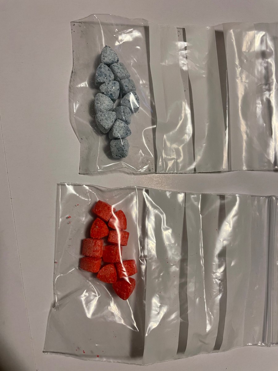 ❌アナ

ピンクは1回4錠
ブルーは1回5錠
目安とのこと。

細かく調整できるのが良し👼

<a href="/BluemuskX/">E栄MUSK@❌アナログ</a> 様

ありがとうございます😊

試したらレビュー書きます