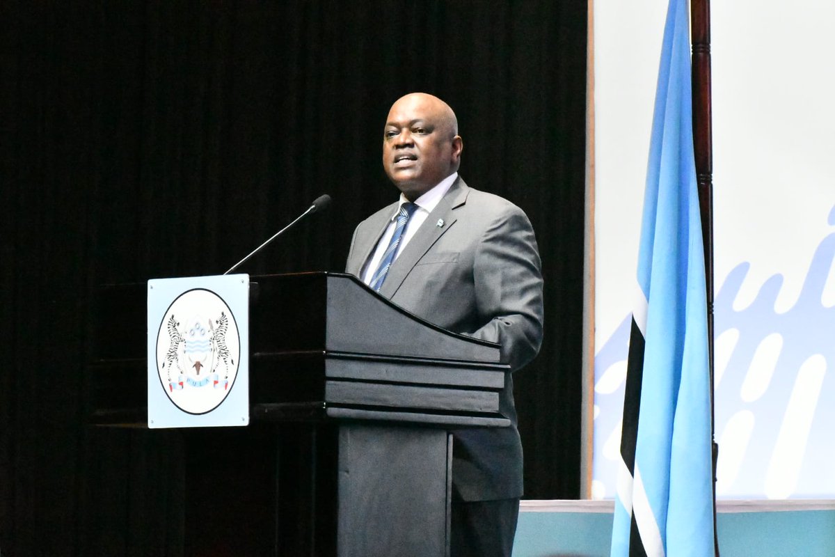 NAP_Central's tweet photo. H.E. President Mokgweetsi Masisi,@BWGovernment, speaking at the #NAPExpo HL session, urged funding entities under the #UNFCCC to facilitate funding for the #vulnerablecountries particularly the #African continent, as they embark on implementing their #NationalAdaptationPlans https://t.co/M6PfKttNS4