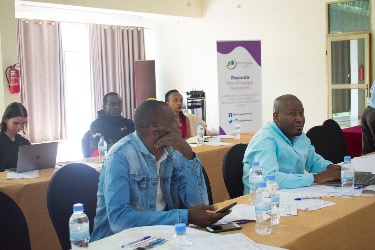 MenEngageRwanda's tweet photo. As we continue to celebrate Youth Day under the theme "Intergeneration dialogue" Rwanda Men engage Network Youth Wing today joins the rest of the world at Olympic Hotel for a discussion on the role of Young men and Boy in advancing women and girls rights.
#YouthDay https://t.co/xSJT3xPjt4