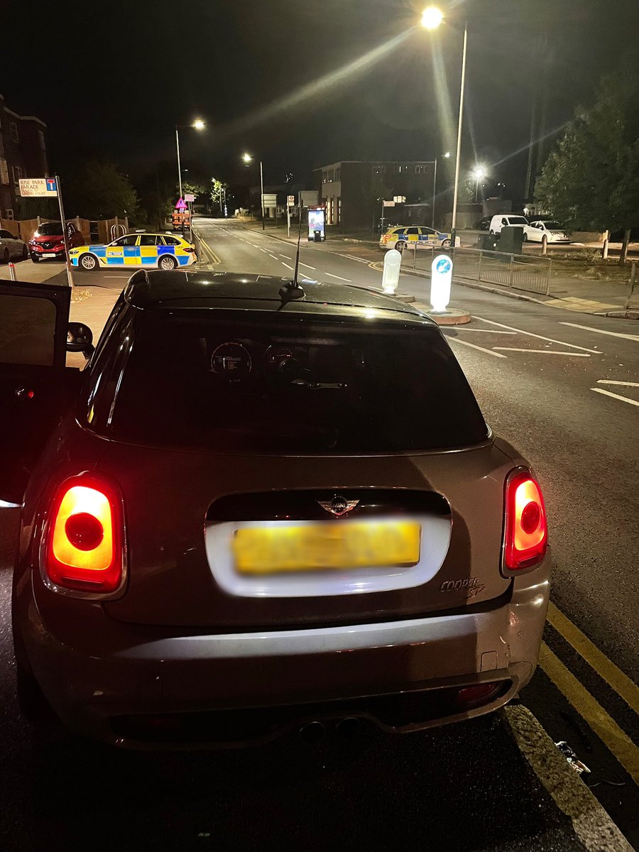 MPSSpecials's tweet photo. Car involved in aggravated burglary in @EssexPoliceUK area found &amp; followed by #EAtaskforce before being stopped with support from @MPSRTPC in @MPSHavering 

Vehicle &amp; cash seized, 2x arrested for:
Aggravated Burglary 
Poss Criminal Property &amp; Drugs
Drug Drive &amp; No Insurance https://t.co/aTVHCbrnrJ