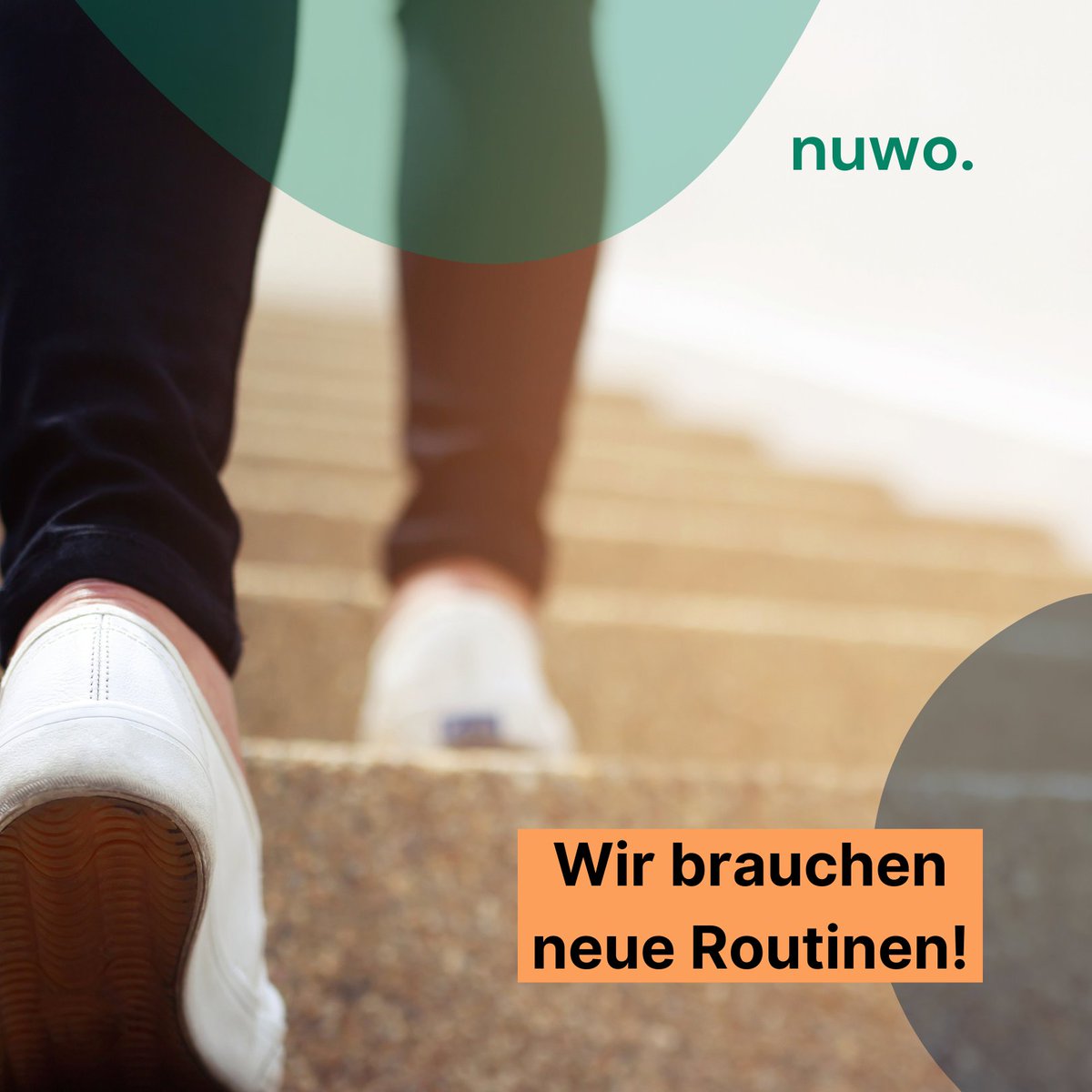 Wie war das nochmal vor 2020?? 🔮 Ein kleiner Plausch mit Kolleg:innen in der Kaffeeecke, #Flurfunk &amp; #AfterworkDrinks? 💭 Auch in der neuen hybriden #Arbeitswelt brauchen wir #Routinen 🙌🏼 

Wir haben die sinnvollsten für Dich zusammengefasst: nuwo.co/nuwo-academy/5…