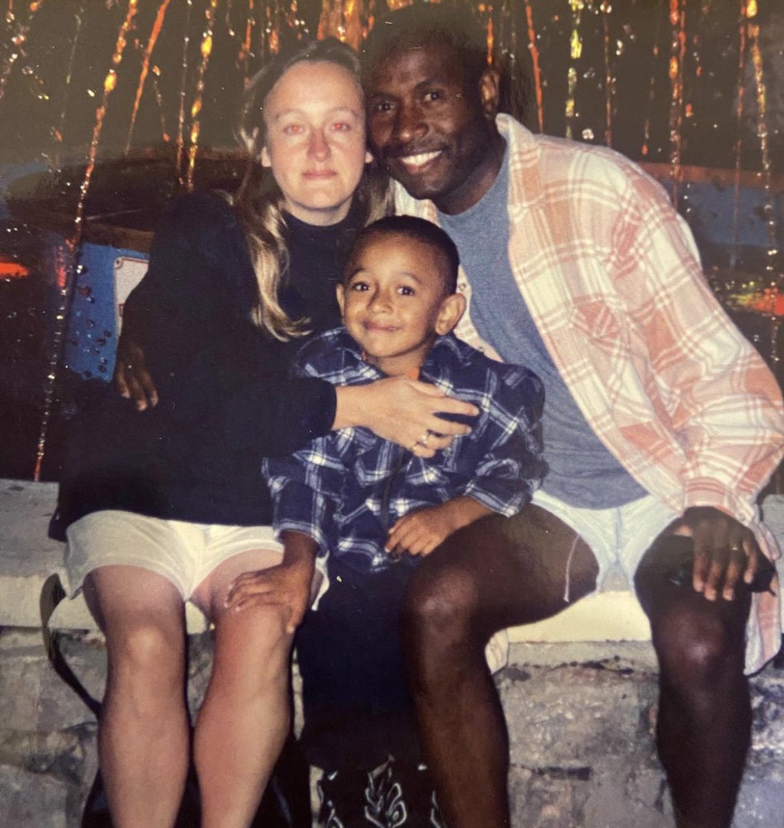IamKyle90's tweet photo. Happy Heavenly Birthday Mum! 😇🕊Keep Shining Down On Us! ❤️💫 https://t.co/8IRuSe9qJE