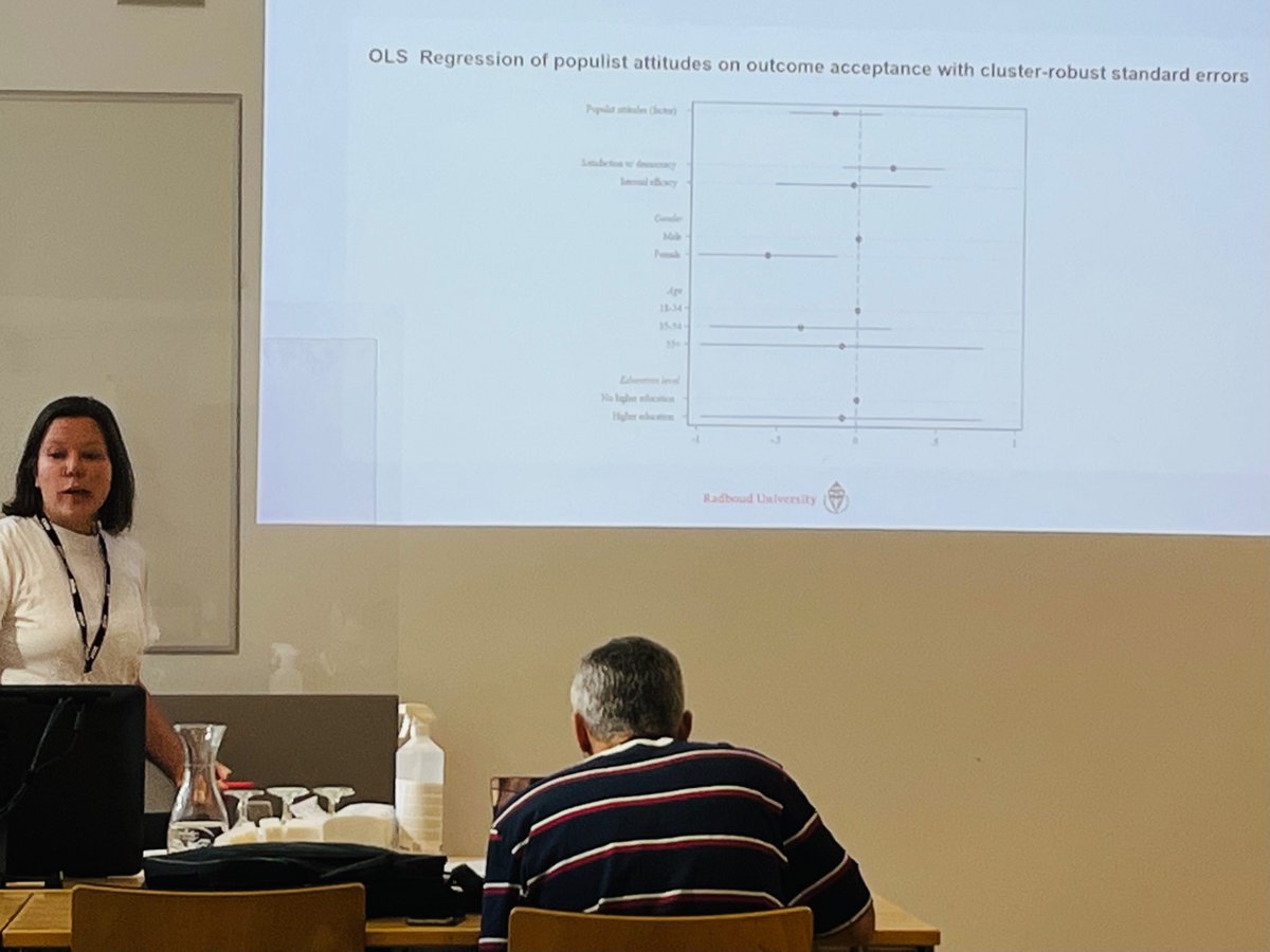 <a href="/DimitriCourant/">Dimitri Courant</a> Wrapping up a great #ecprgc2022 #demoinno panel <a href="/KindtRosa/">RosaKindt</a> with <a href="/GHSvanDijk/">Lisa van Dijk</a> @KristofJacobs1 examining public acceptance of the outcomes of a participatory budgeting process. No difference between participants with different levels of populist attitudes 

ecpr.eu/Events/Event/P…