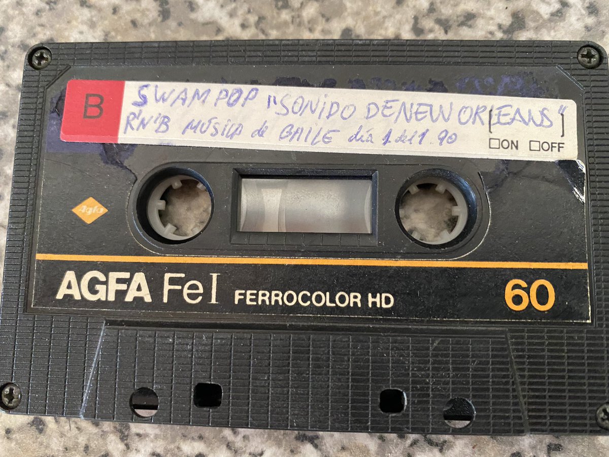 lluismelia's tweet photo. @radiotresorg Aquí están algunas de las mías, que van aflorando en casa de mi madre: una grabada en el verano del 89 y otra con la grabación de algún programa especial de Año Nuevo de 1990 https://t.co/E4zH4mJ9h9