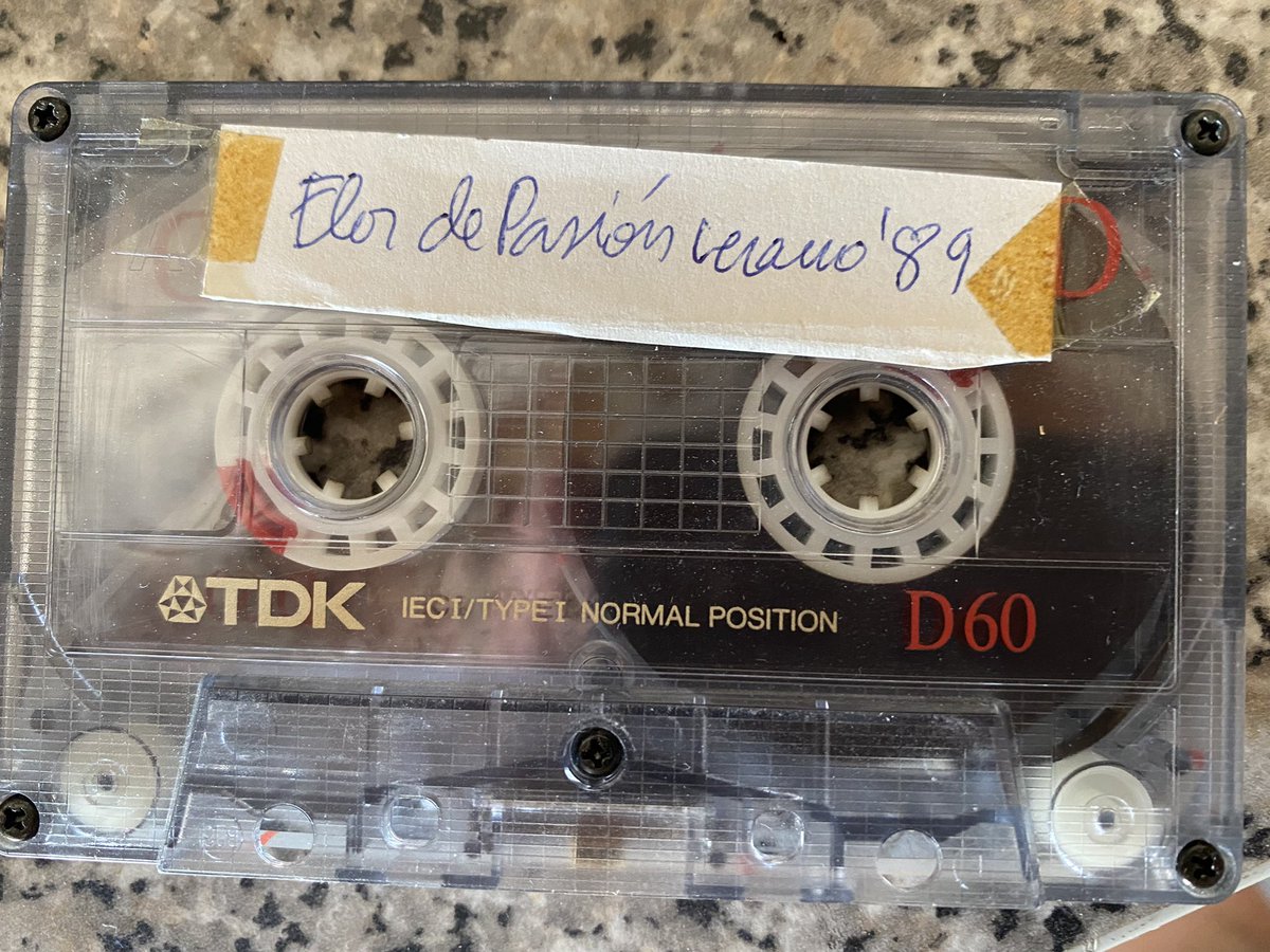 lluismelia's tweet photo. @radiotresorg Aquí están algunas de las mías, que van aflorando en casa de mi madre: una grabada en el verano del 89 y otra con la grabación de algún programa especial de Año Nuevo de 1990 https://t.co/E4zH4mJ9h9