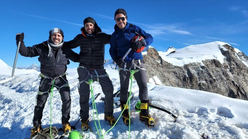 OMGMENA's tweet photo. ⛰️ The team is ROCKING it! Reaching heights of 4215m+; it’s been an arduous, dangerous and testing journey so far. Join us in cheering them on so they reach the final peaks over the next two days!
https://t.co/UpvoFjVQpX #OMGChallenge22 #MSF #doctorswithoutborders #OMGMENA https://t.co/y2mi0YwiHA