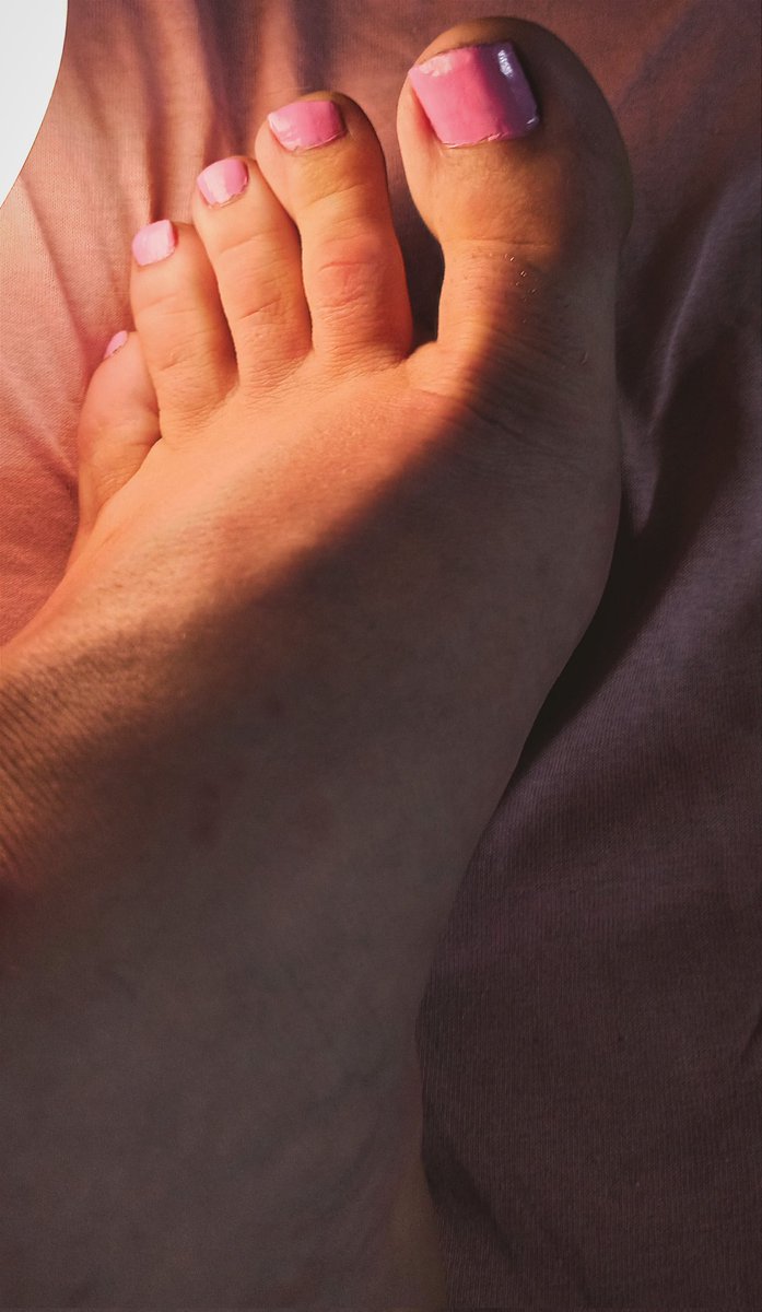 AgnesFemboy's tweet photo. You'd love to cum on this foot, right? 😈

#фембой #гейфутфетиш #гейфетиш #femboy #femboyfeet #footfetish #crossdresser #feet #gayfeet #gay #nsfv #soles #sissyfeet #sissyslut #sissy #cumonsoles #footjob #cumtribute #fatsissy #chubbyfemboy https://t.co/Hfiz4uGRFm