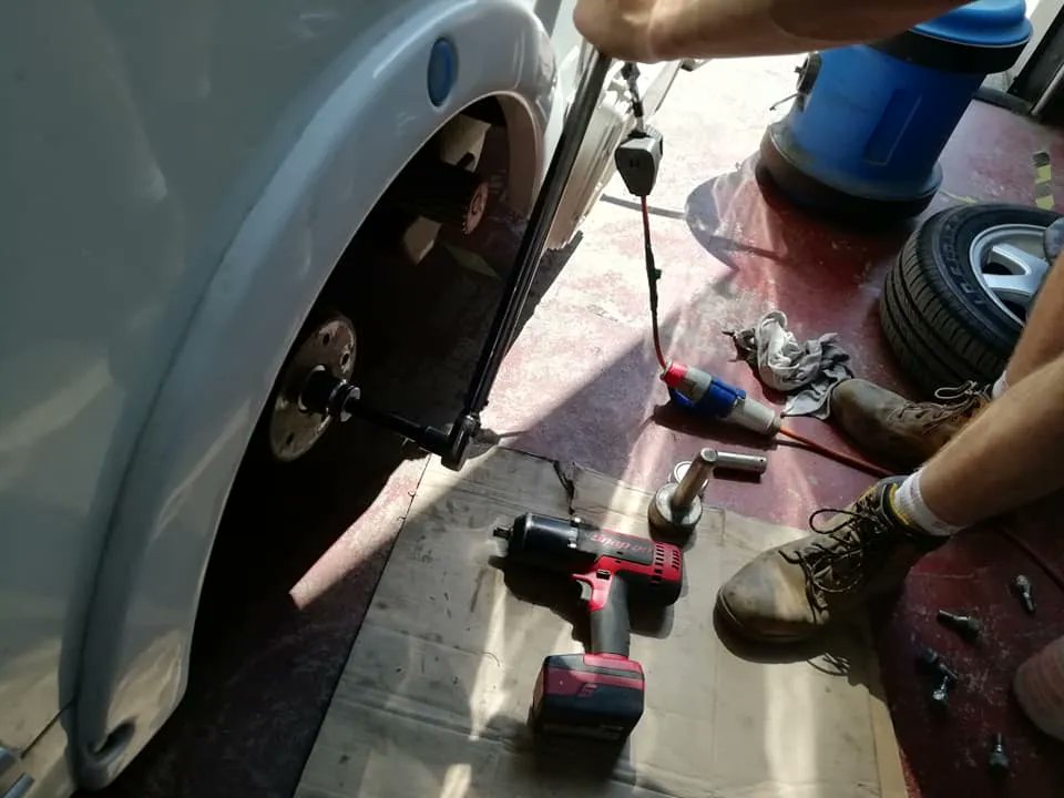 Camping_Direct's tweet photo. The team at Caravan Motorhome Solutions LTD offer motorhome & caravan servicing plus fitting of accessories including Gaslow refillable systems, solar panels & much more.
https://t.co/brHm87aLj2
#Repairs #Servicing #Workshop #BodyShopRepairs #Chard #Somerset @motorhomerepair https://t.co/J2BouYfPmg
