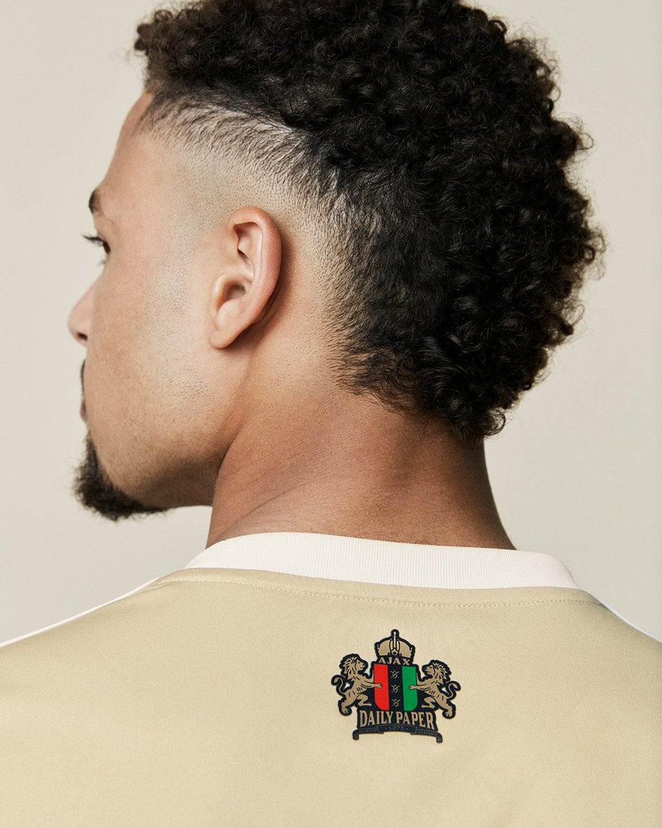 champ_ian's tweet photo. That detail though... 🔥

*For those that don't know, Daily Paper was founded in Amsterdam.

#Ajax #adidas #Masterdam https://t.co/9H9adYVmVV