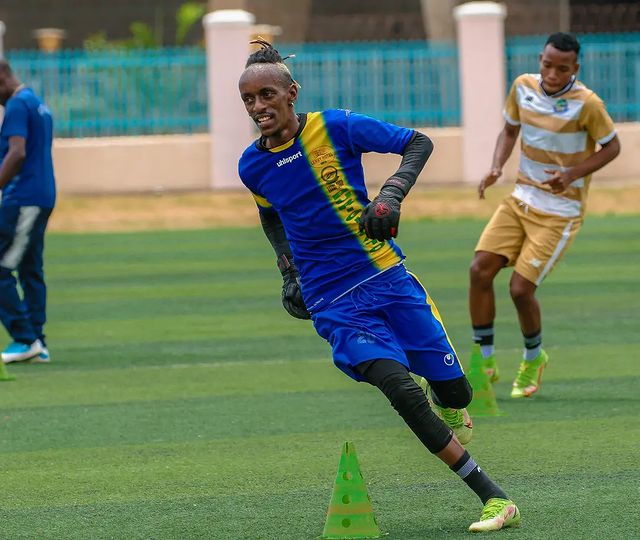 geitagoldfc's tweet photo. #TanzaniaBurundi⚡

Sisi Matajiri wa Dhahabu na Burundi tumeshakuwa kama ndugu sasa.

Muda wowote ule tunaweza kwenda huko kuchimba madini na tukarudi nayo Geita🤗

🇹🇿 🤝 🇧🇮 🟰✅

#GGFC | #SisisNiDhahabu https://t.co/L94IU6Joff